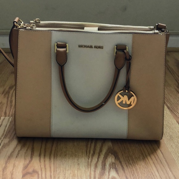Michael Kors Handbag - Picture 1 of 4